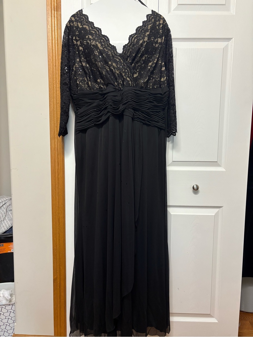 Jessica Howard Black Dress